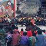 Dance of the Luth (sgra snyen chos gzhas) performed by laymen in front of theThangka of Guru Rinpoche and his Eight manifestations, Paro Tshechu (tshe bcu), early morning 5th day