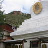The stupa (<em>mchod rten</em>) at Dromt&ouml; (<em>'brom thod</em>) Monastery with Nyeng&ouml;n Puk (<em>gnyan dgon phug</em>) in the background.
