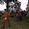 Dance of Gonpo and Gonmo(མགོན་པོ་དང་མགོན་མོ) at different places infront of Doksa people