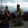 Gonpo Gonmo chham performed circumumbulating the Guru statue