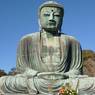 The Daibutsu at Kōtoku-in displays a mudra associated with the Pure Land tradition.
